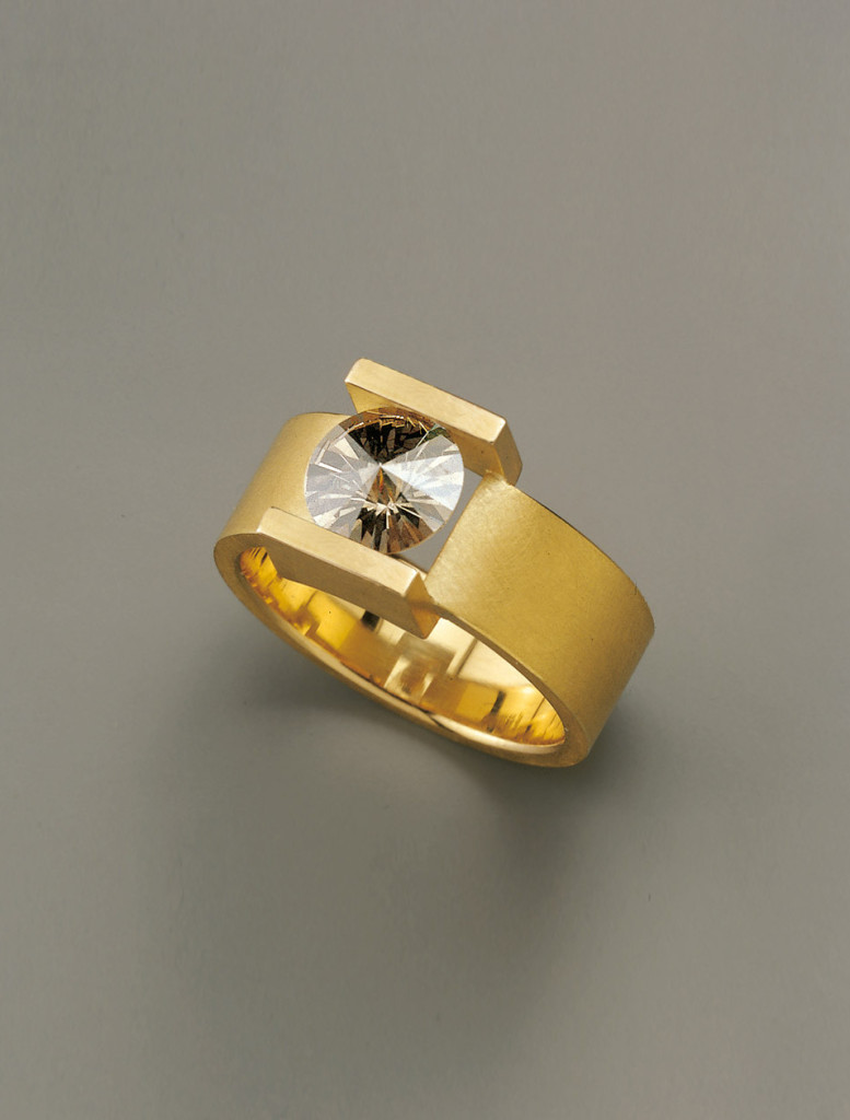 Ring. Gelbgold 750, Diamant im Spirit Sun Schliff. MJC Winner 2012