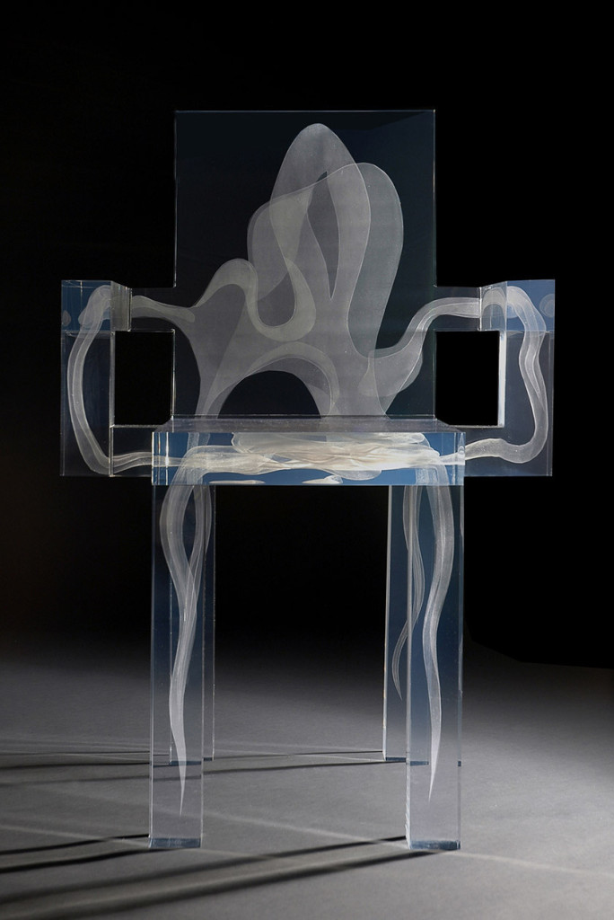 <em>Ghost Chair</em>, 2008. Lasergraviertes Plexiglas, 50 x 60 x 90 cm. Photo Ralph Nauta