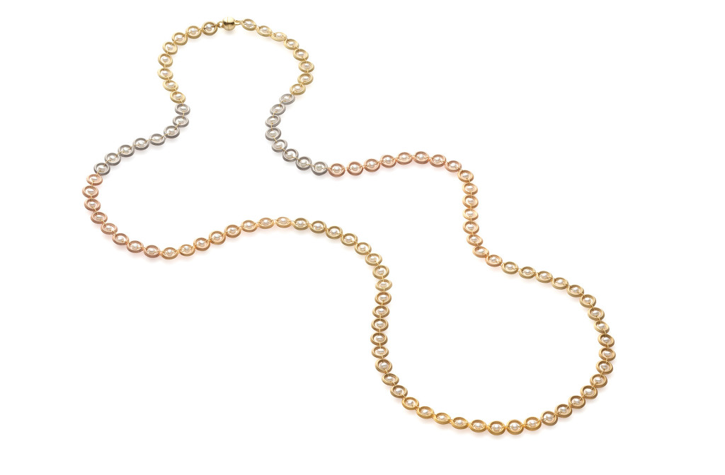 Perlenreihenkette. Gelb-, Weiß- oder Roségold 750, Silber, Süßwasserperlen, Edelstahlseil. Ca. 1080 €