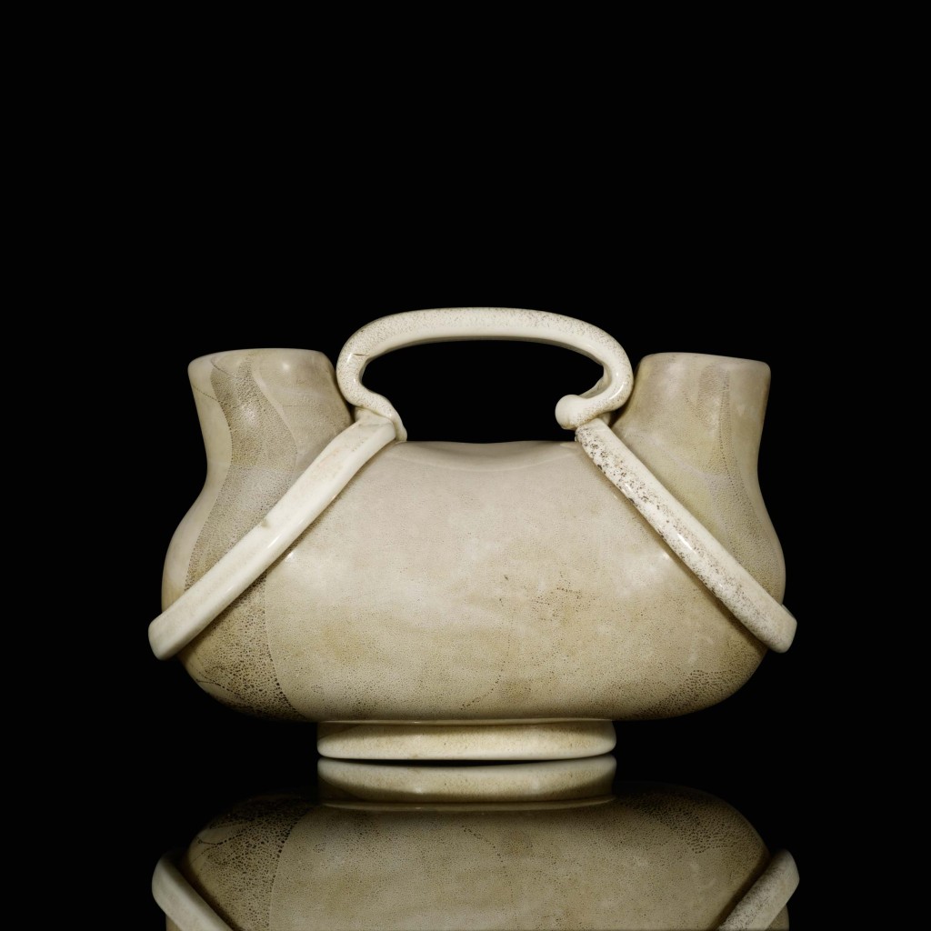 Vase von Tomaso Buzzi, verkauft in der Auktion „Important Italian Glass“ bei Wright, Chicago, am 20. Mai.