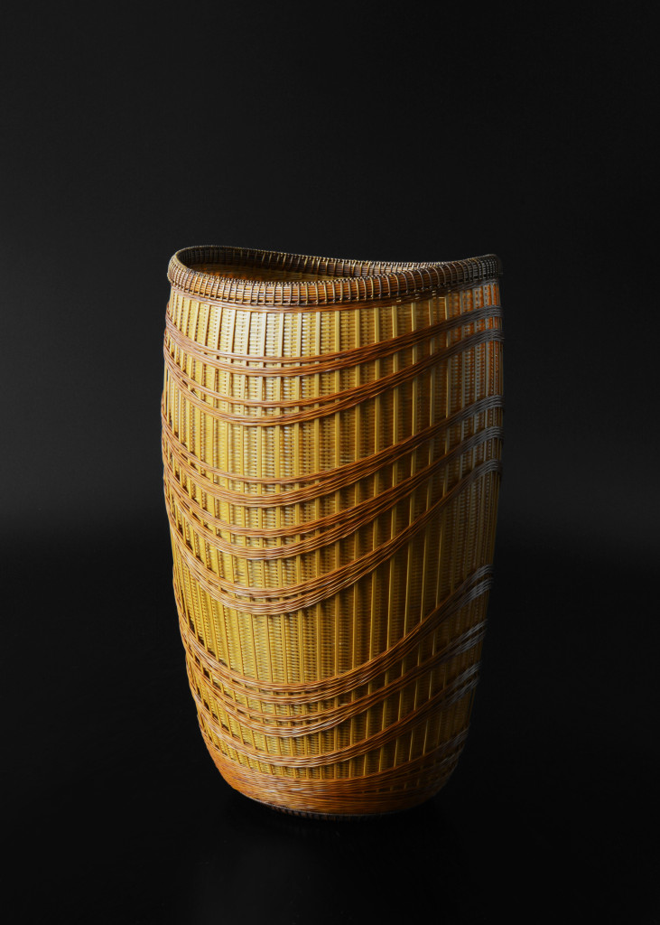 Suikoh Buseki, <em>Tathagata</em>, 1997, lackierter Bambus. 22 × 20,2 × 35,8 cm.