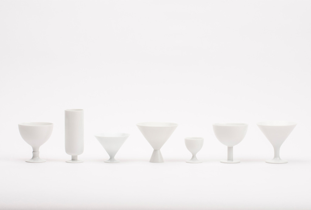 Becher, 2013. Weißes Porzellan, durchsichtige und matte Glasur, unterschiedliche Größen