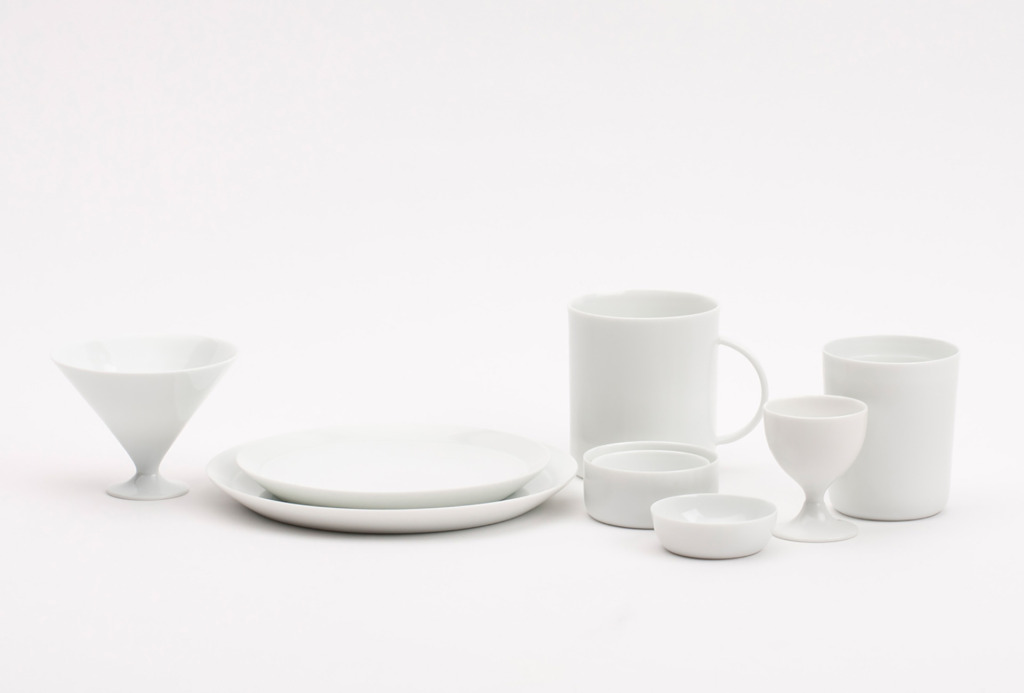 Dessert-Set, 2013. Weißes Porzellan, matte Glasur, 30 × 18 × 9 cm