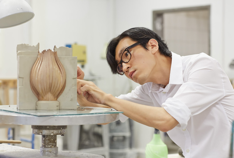 Master-Student-Kyungmin-Lee-bei-der-Arbeit_Foto-Marco-Warmuth