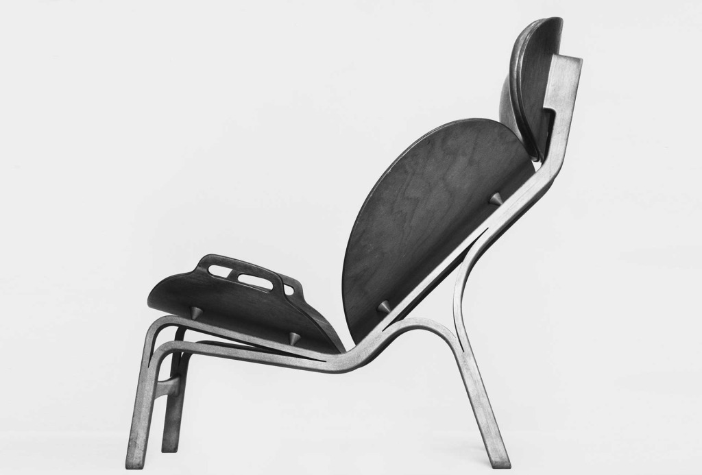 <em>Three–pieced Shell Chair</em> (dreiteiliger Muschelstuhl), 1949.