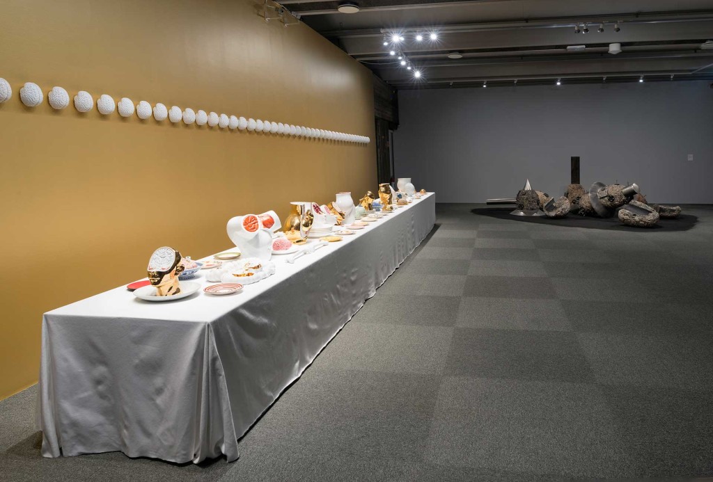 Ausstellungsansicht <em>Feast</em> von Feng Feng. Photo Dag Fosse.