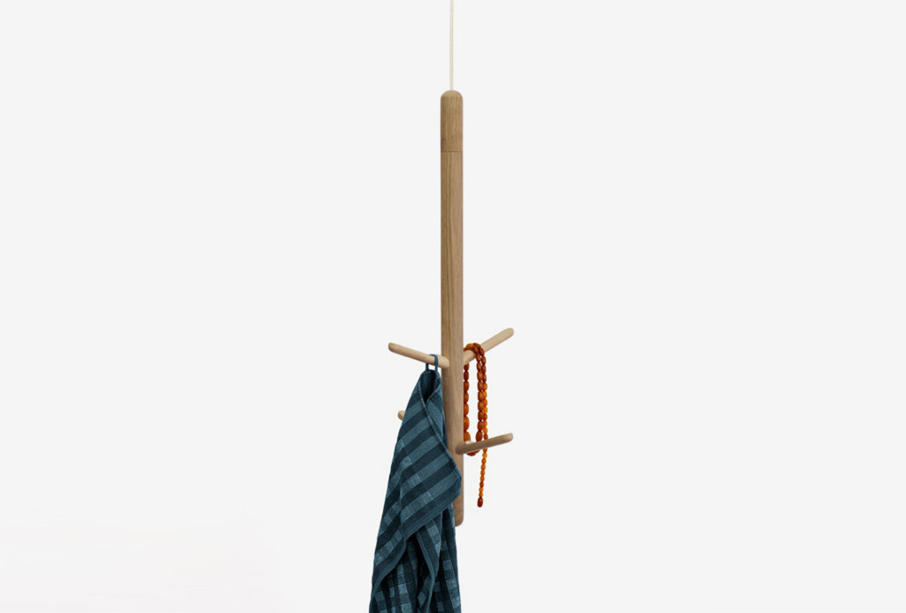 Garderobe <em>Hänger</em>, 2014. Eichenholz geseift, Kupfer