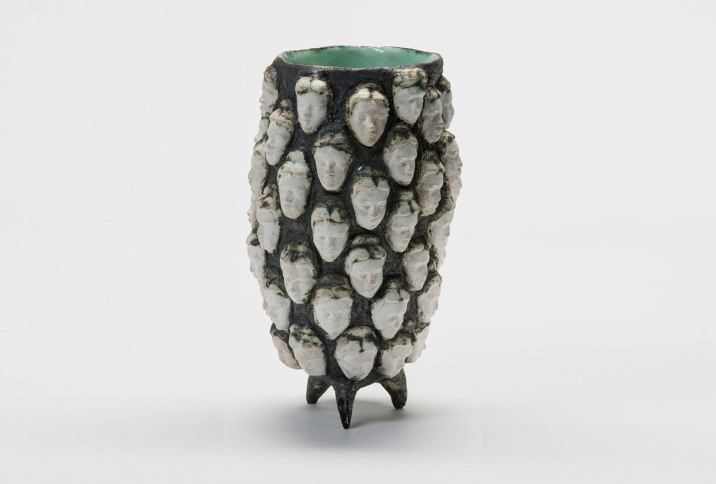 <em>Sissi Vase</em>, 2016. Steinzeug, Porzellan, H 25cm, Ø 14 cm. Photo Frank Kleinbach.