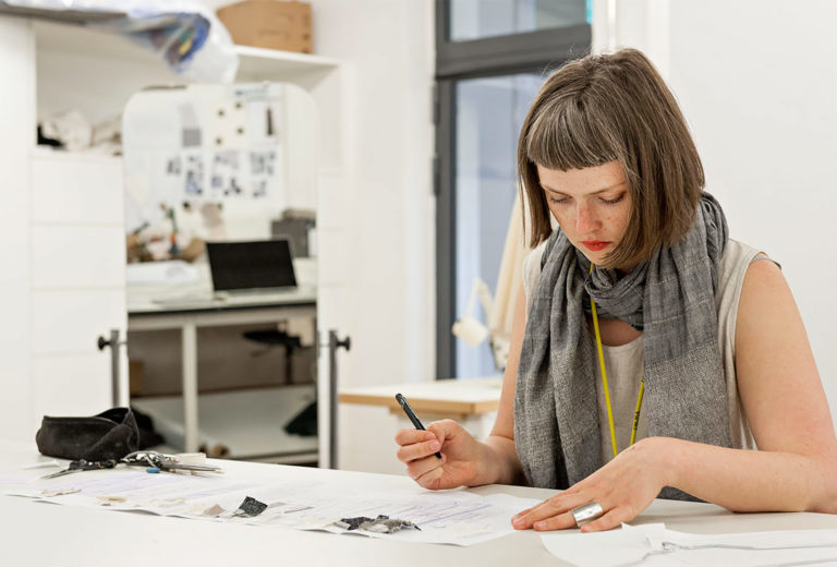 Die Modedesignerin Elke Fiebig entwickelte während des Stipendiums eine „Capsule Wardrobe“