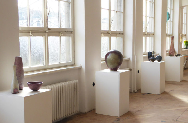 Ein Blick in die Ausstellung "Die Herren Hohlt" in der Galerie Emilith, Krefeld