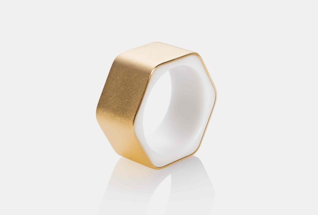 <em>Frames</em> Ring <em>No3</em>, Hexagon. Fairtrade Gold