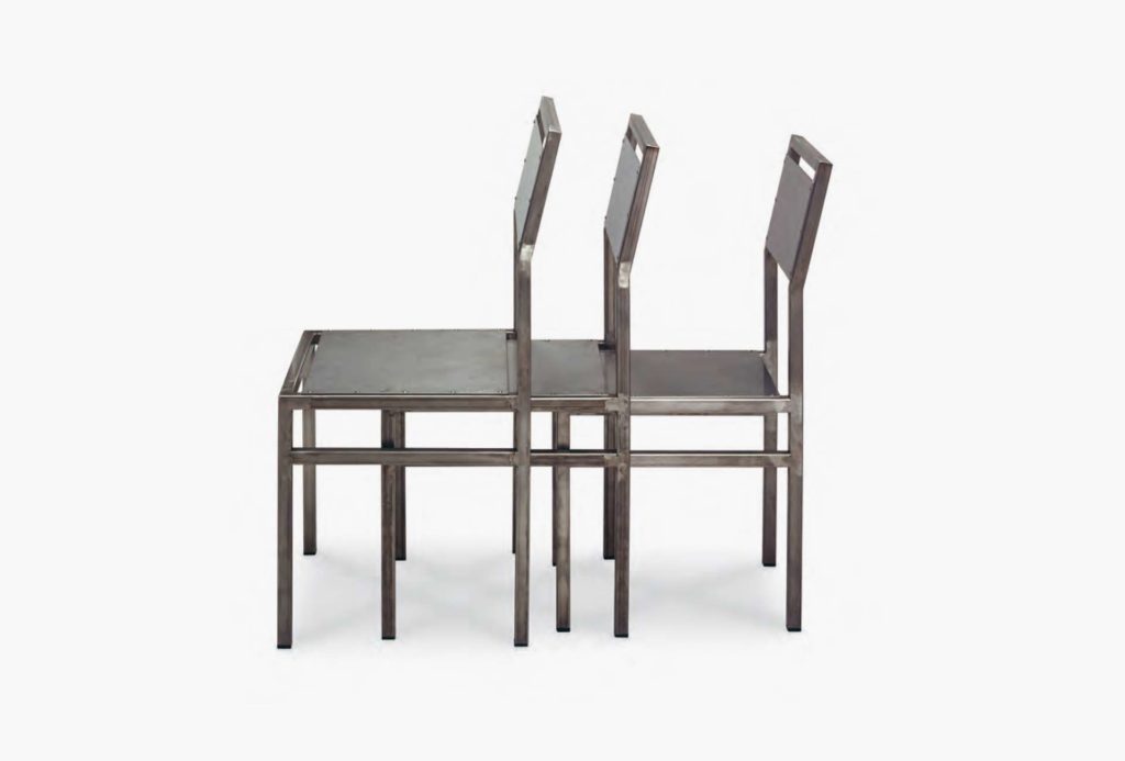 <em>Dreisatz-Stuhl</em>, auch <em>Russischer Stuhl</em>, 1990. Preis auf Anfrage