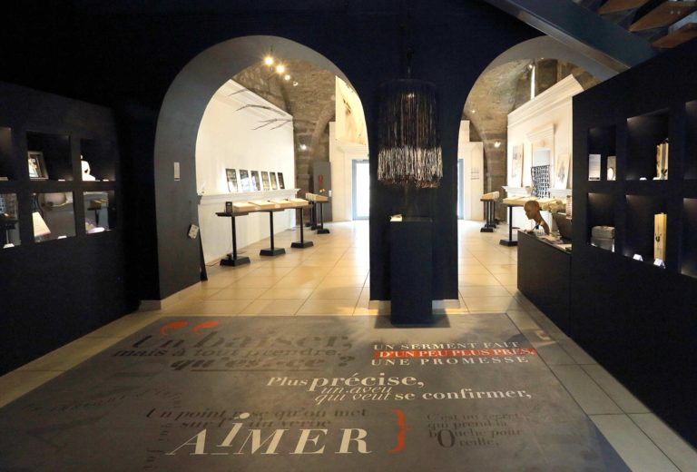 Die Galerie la Perle Noire im historischen Zentrum von d‘Agde. © Vered Babaï.
