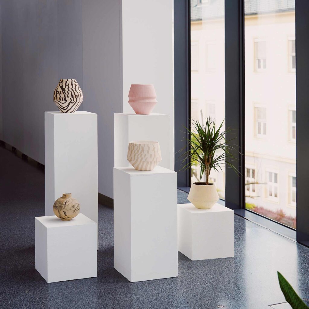 Vasen und Gefäße. Ausstellung im Kunsthaus Weiz, 2022, Österreich.